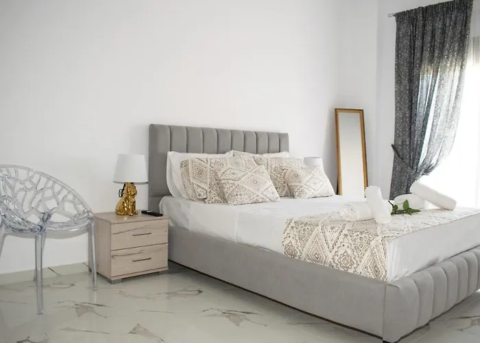 3A Seaside Luxury Suite